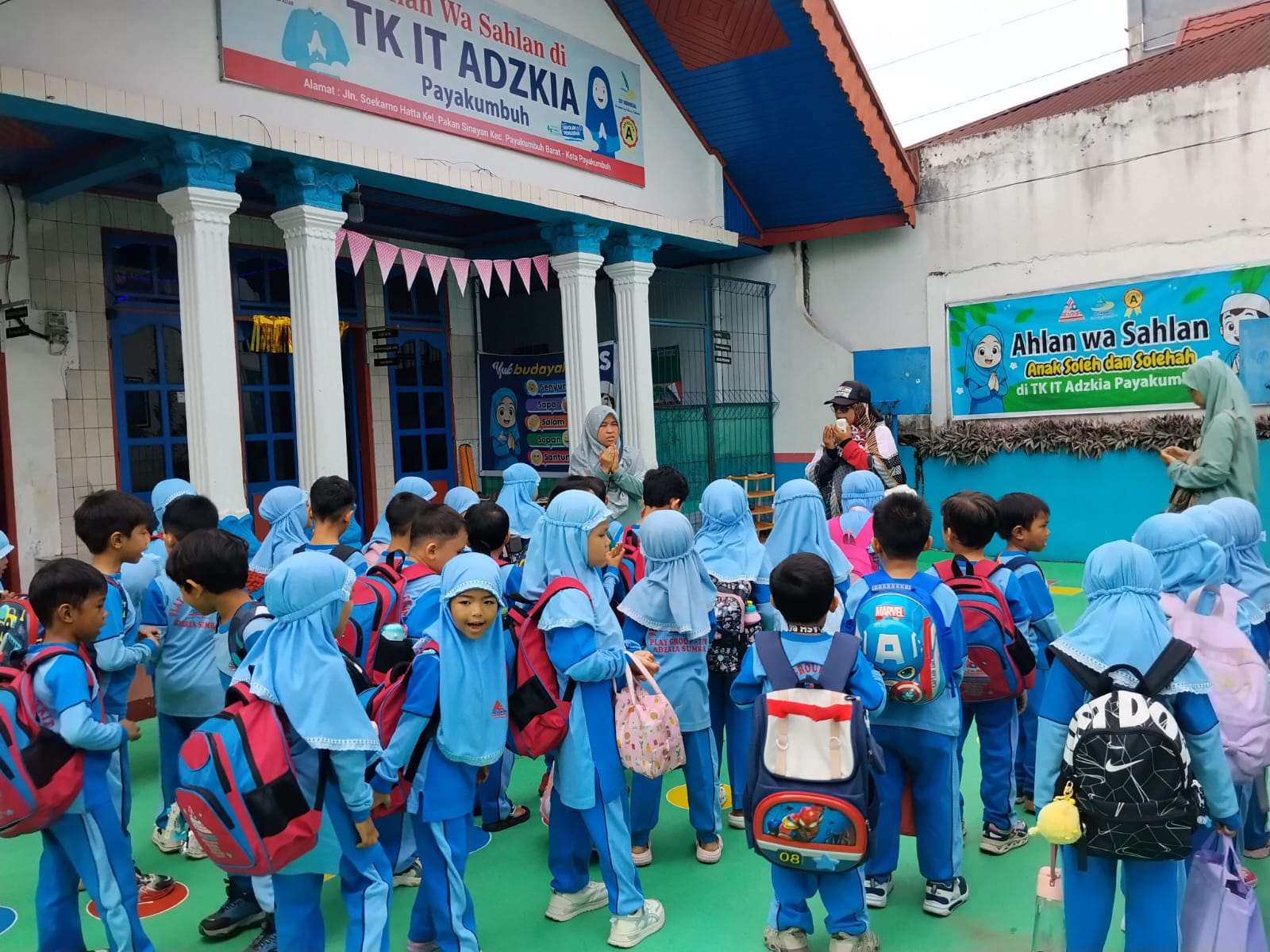 Kegiatan berenang